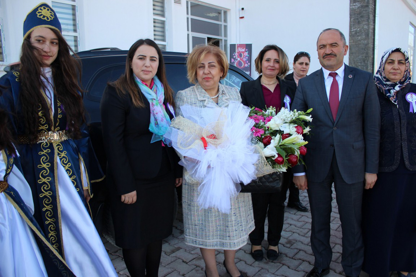 KAYMEK Kadınlar Günü'nü İlçelerde De Kutladı