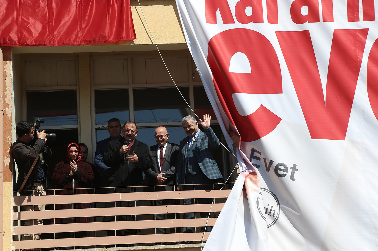 Pınarbaşı ve Sarız'da Halkla Buluşuldu