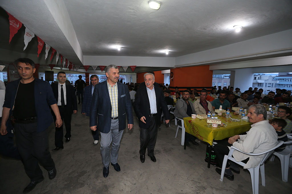 İftarlar Büyükşehir'den