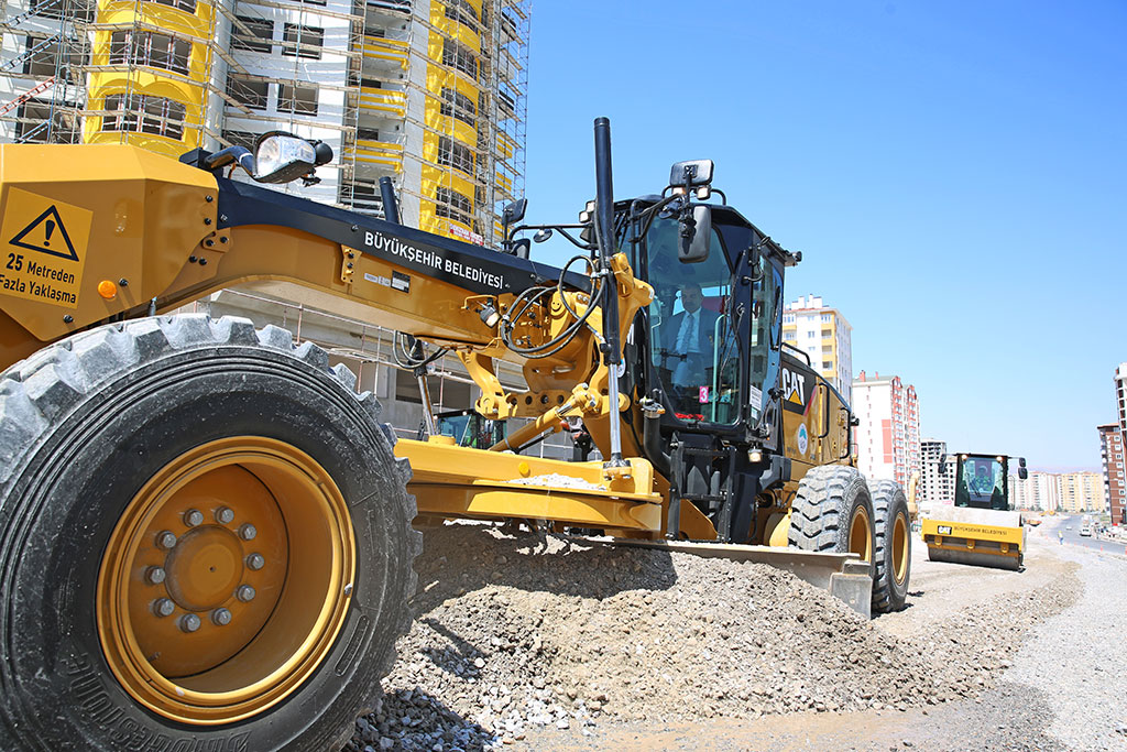 Büyükşehir'den Yeni Araçlar ve Yeni Yollar