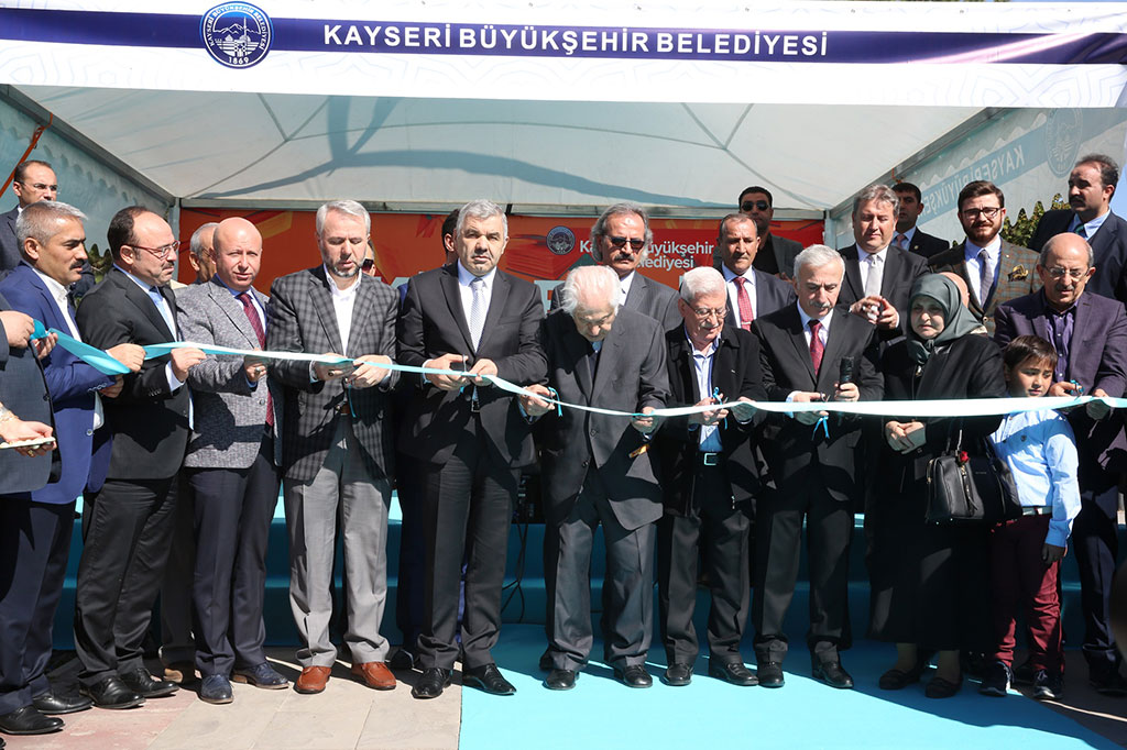 Büyükşehir Belediyesi Kitap Fuarı Açıldı