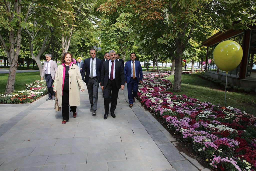 Başkan Çelik Şantiyelerde 