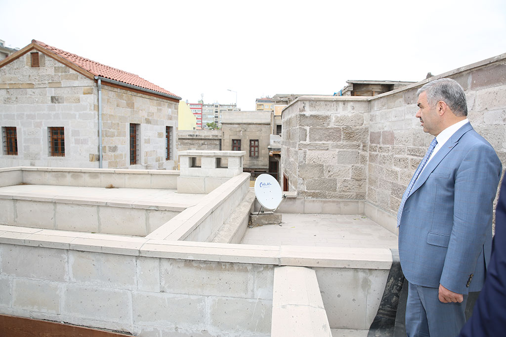 Başkan Çelik Kayseri Mahallesi'nde 