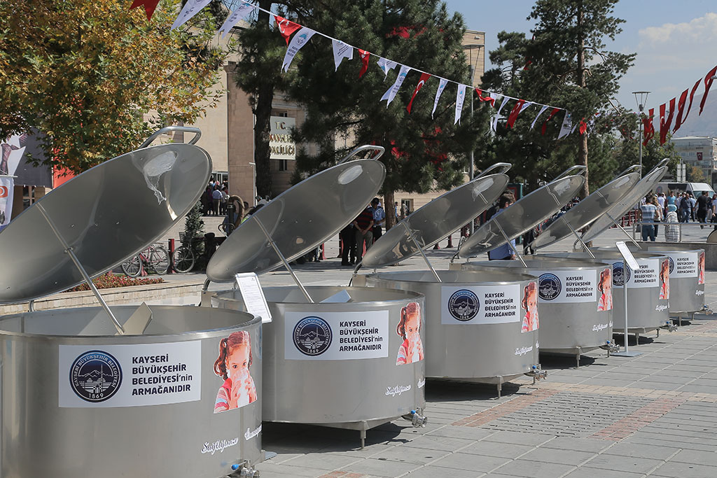 Büyükşehir, Süt Üreticisinin Gelirini Artırdı 