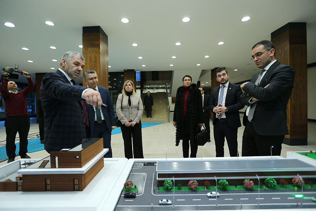 Başkan Çelik, Ticaret Ve Yaşam Alanını Tanıttı 