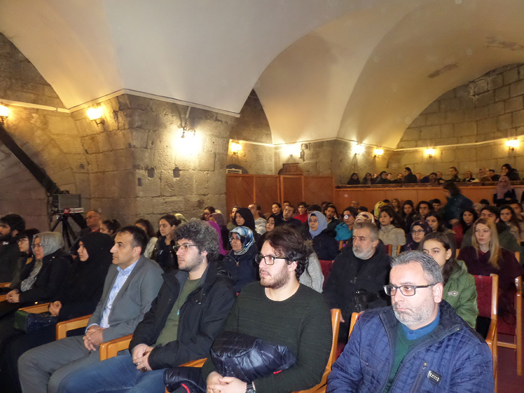 Yazarlık Okulu'na Büyük İlgi 