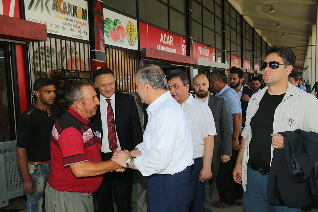 Başkan Çelik Hal Esnafı İle 