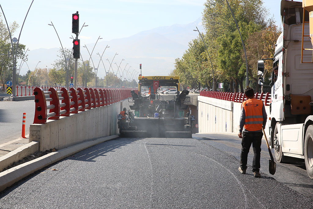 Modern Şehre Yakışır Yollar