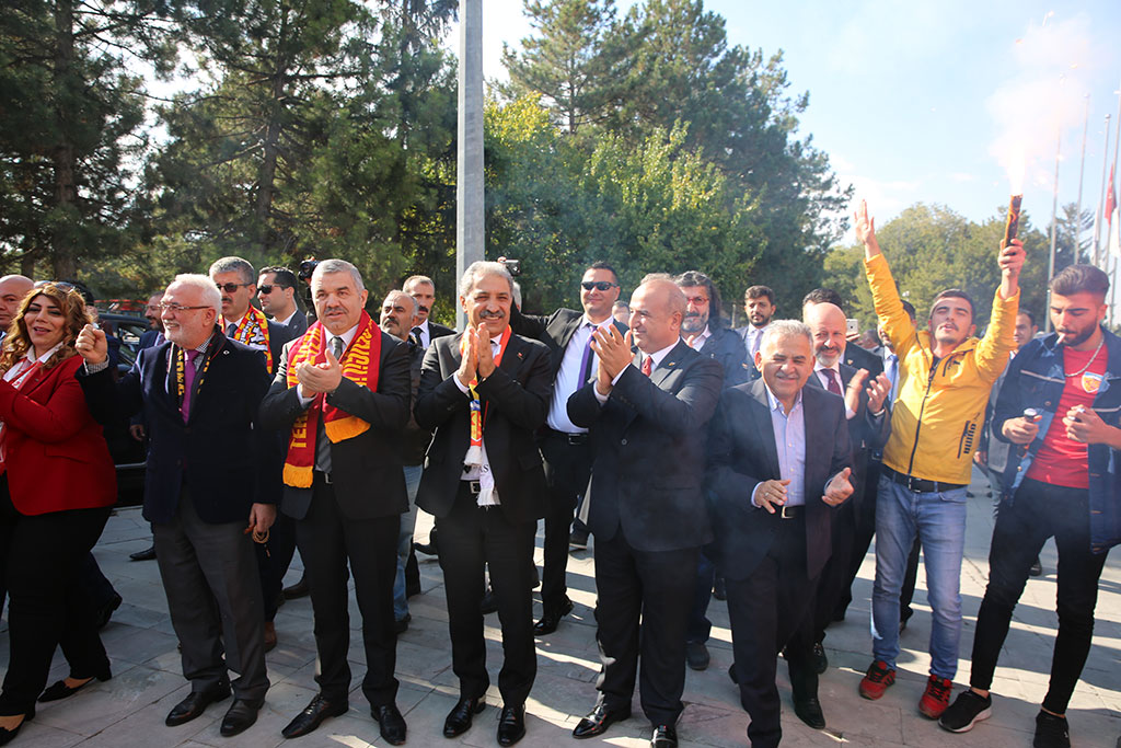 Kayserispor'a Hepimiz Destek Vermeliyiz