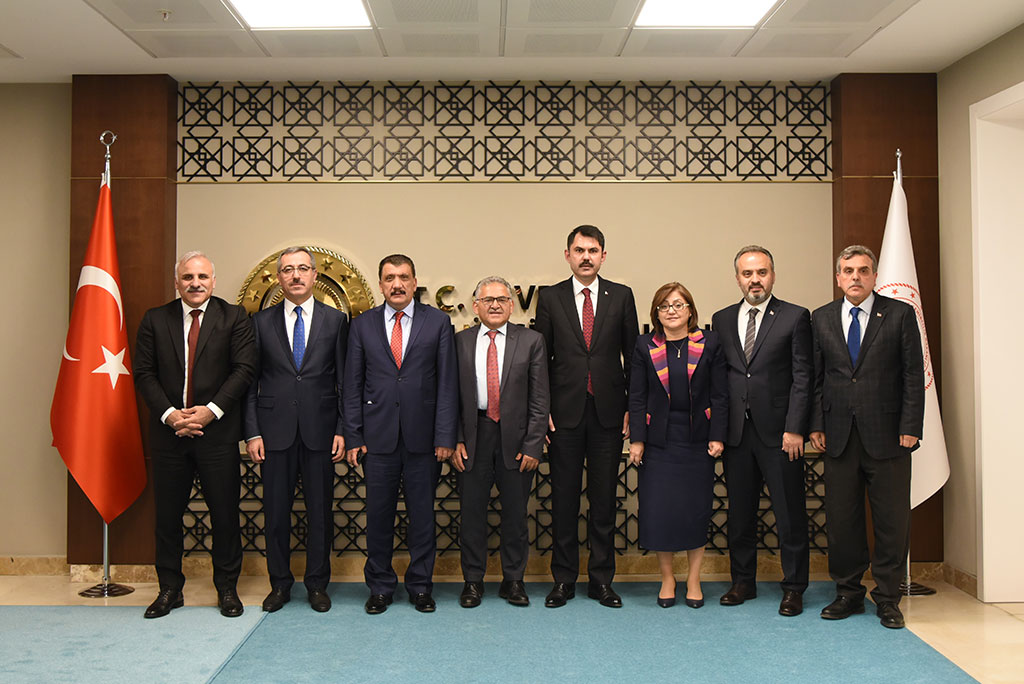 Başkan Büyükkılıç, Ankara'da Bakanlar İle Görüştü
