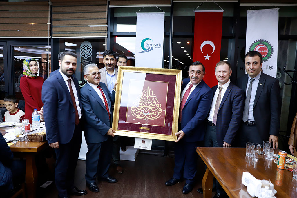 Her Gün 350 Bin Kişiye Ulaşım Hizmeti