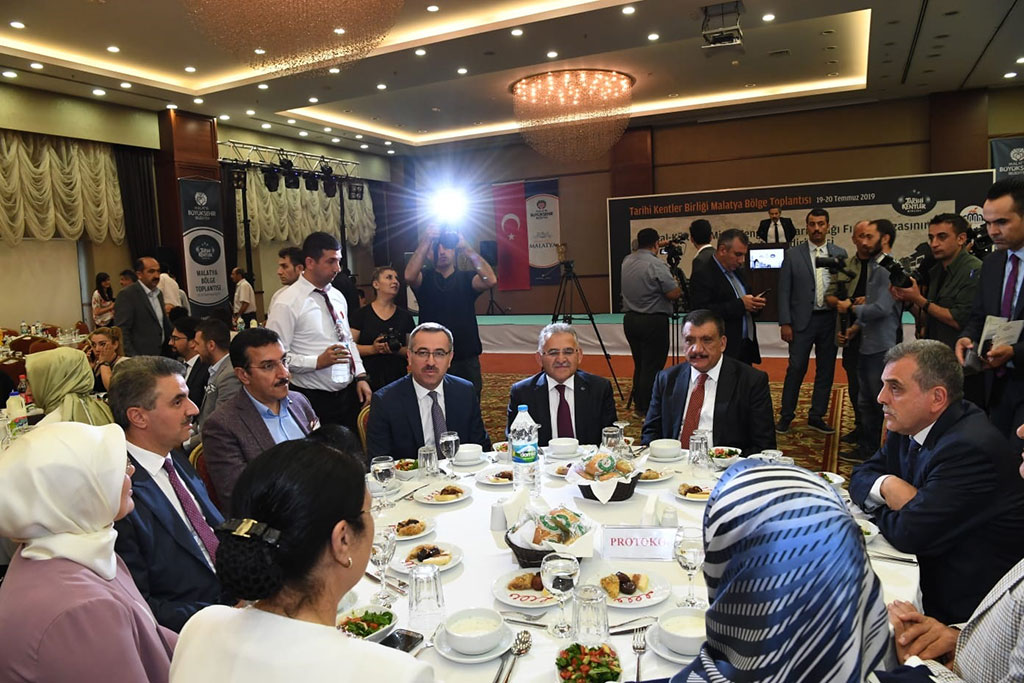 Başkan Büyükkılıç TKB Toplantısına Katıldı