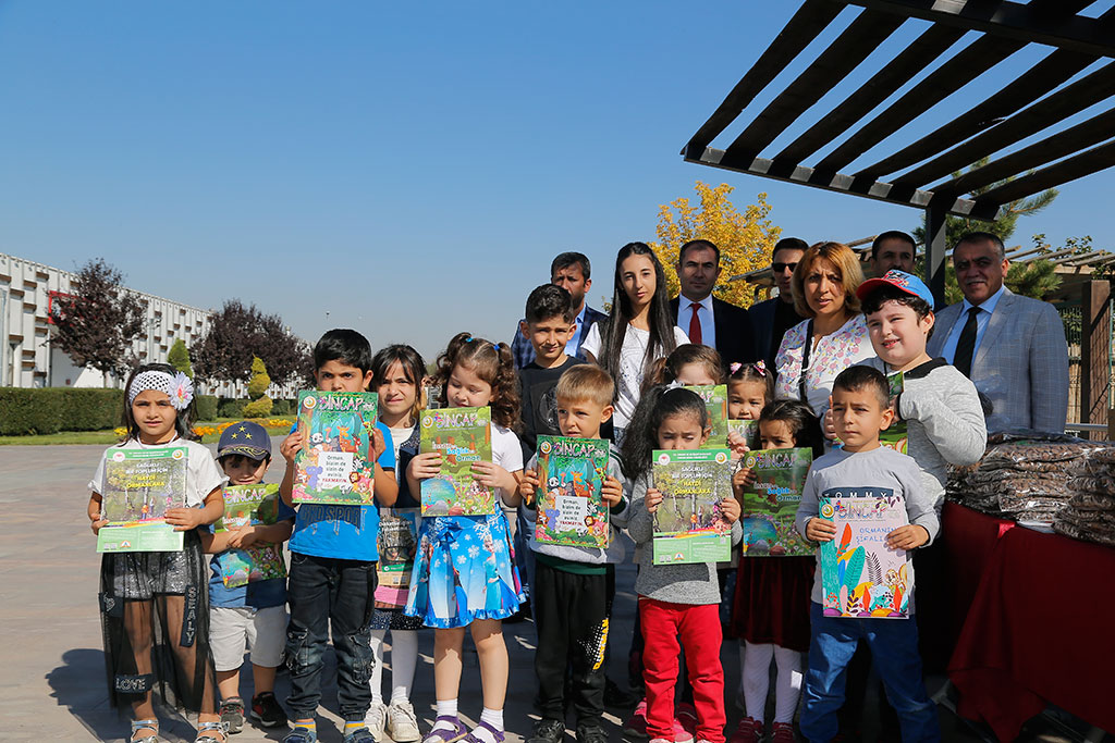 Büyükşehir Çocukların Hayvan Sevgisini Pekiştiriyor