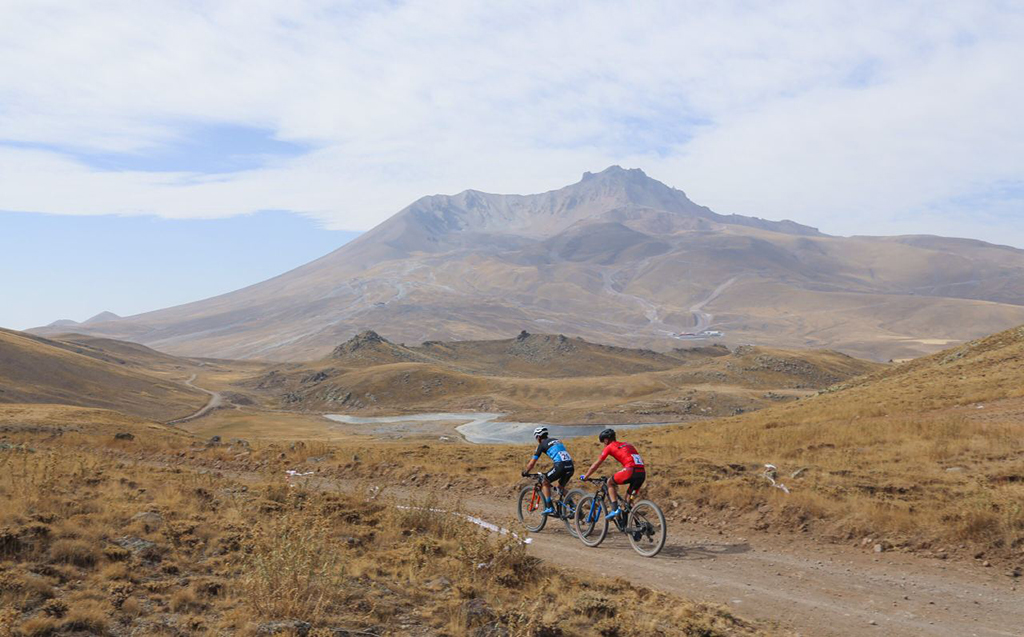 Erciyes, 17 Ülkeden 500'e Yakın Sporcuyu Ağırladı 