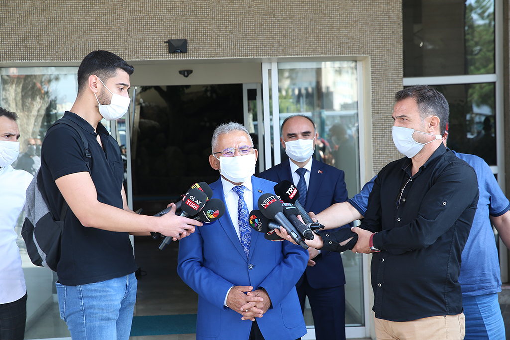 Vali Ve Başkan Salgınla Mücadele Denetimlerini Sürdürüyor