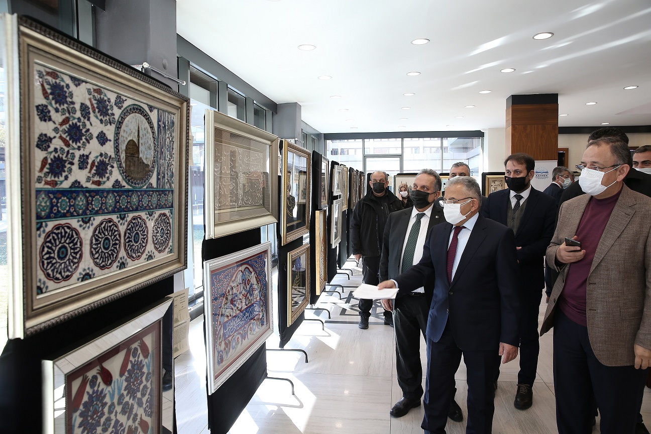 Özhaseki, Büyükşehir’de Mimar Sinan Sergisi’ni Gezdi