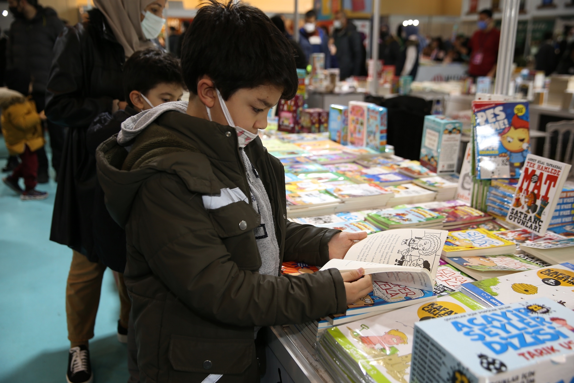 4. Kayseri Kitap Fuarı, Minik Ziyaretçileri İle Dolup Taşıyor