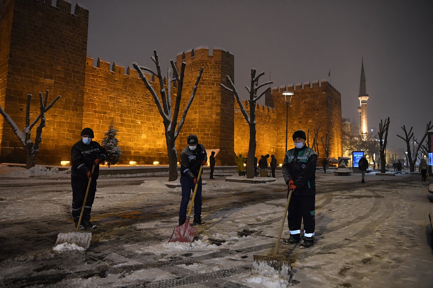 Büyükşehir Ekipleri 218 Mahalle Yolunu Ulaşıma Açtı