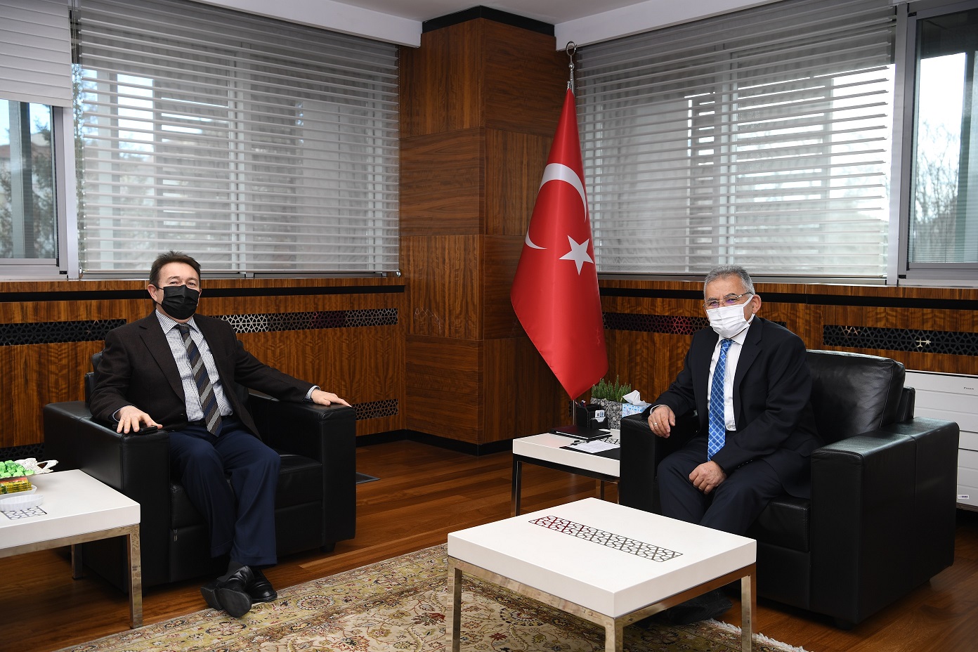 AGÜ Rektörü’nden Büyükkılıç’a Veda Ziyareti