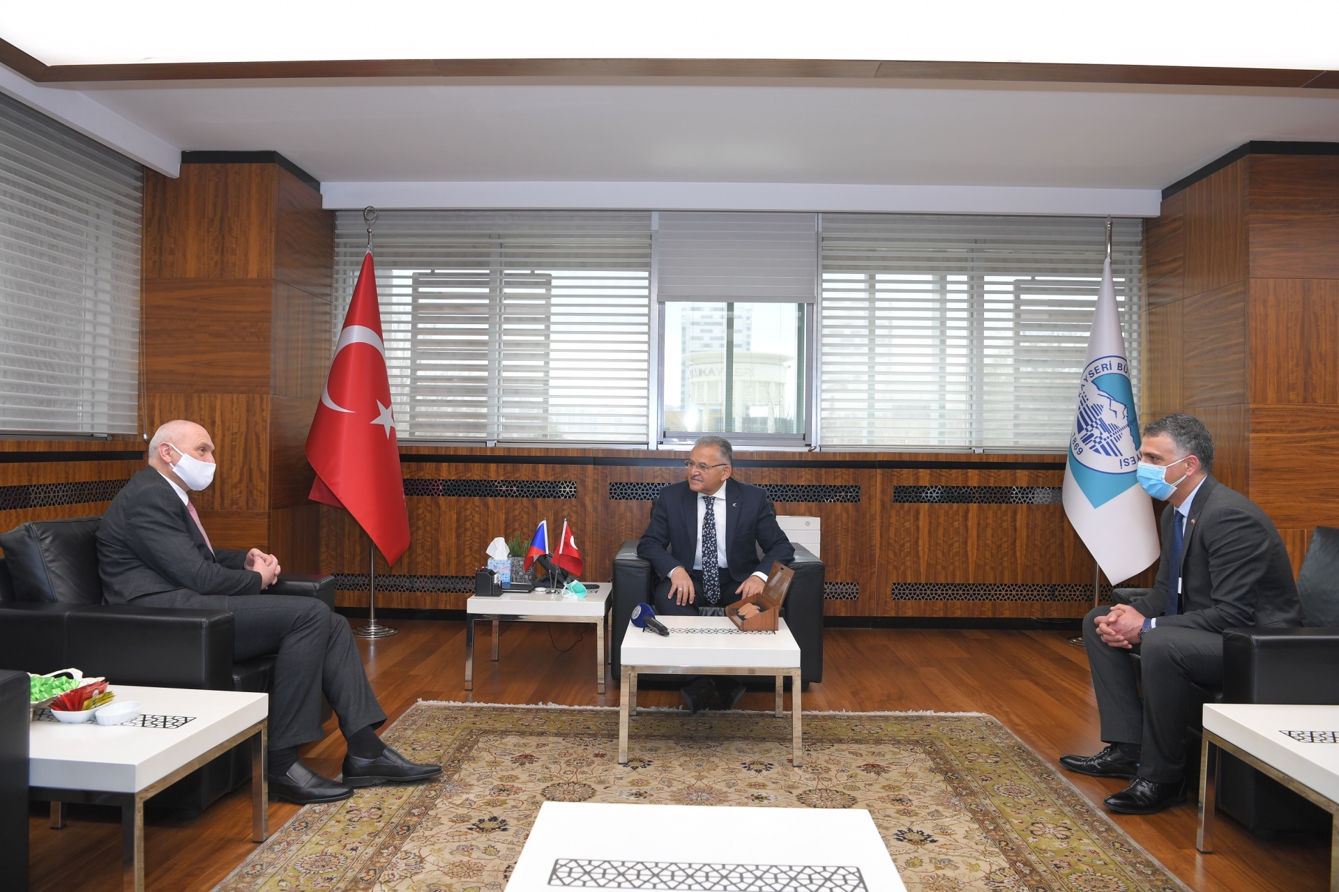 Başkan Büyükkılıç, Çek Büyükelçi’yi Ağırladı