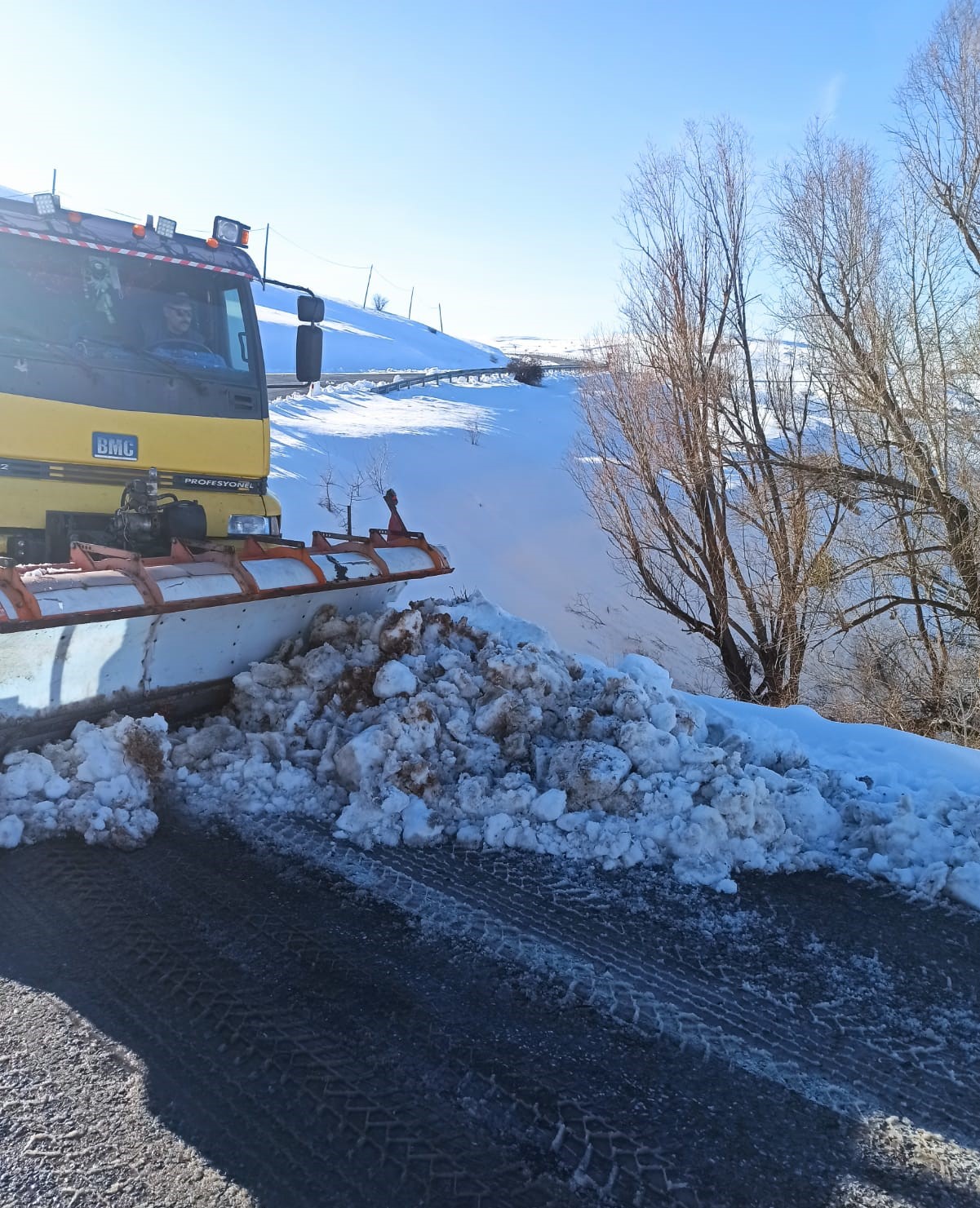 Büyükşehir, Kapalı Mahalle Yolu Bırakmadı