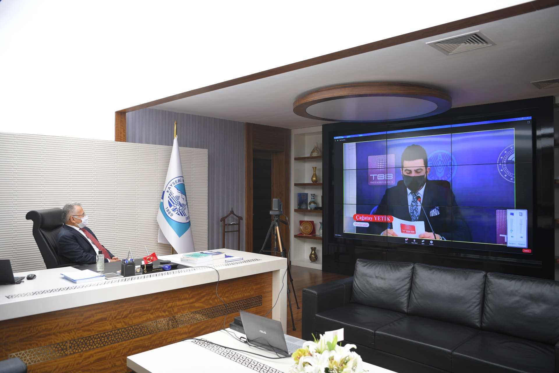 Büyükkılıç, “Belediyelerde Gıda Bankacılığı Çalıştayı”na Videokonferansla Katıldı