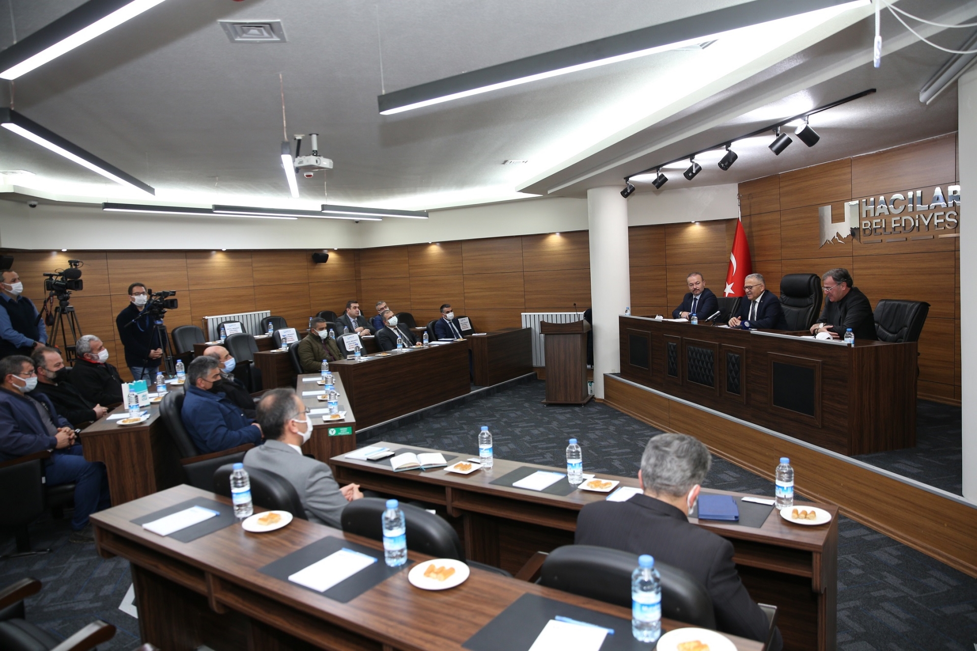 Başkan Büyükkılıç, 2021’de 16 İlçeyi 80 Kez Ziyaret Etti