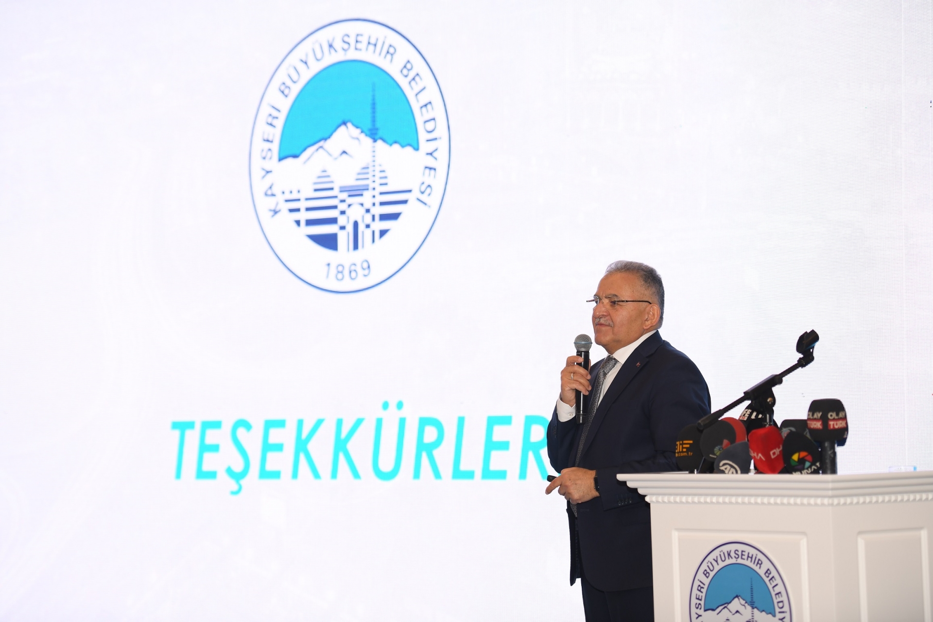 Başkan Büyükkılıç’tan Yatırım Değerlendirme Toplantısında Yeni Müjdeler