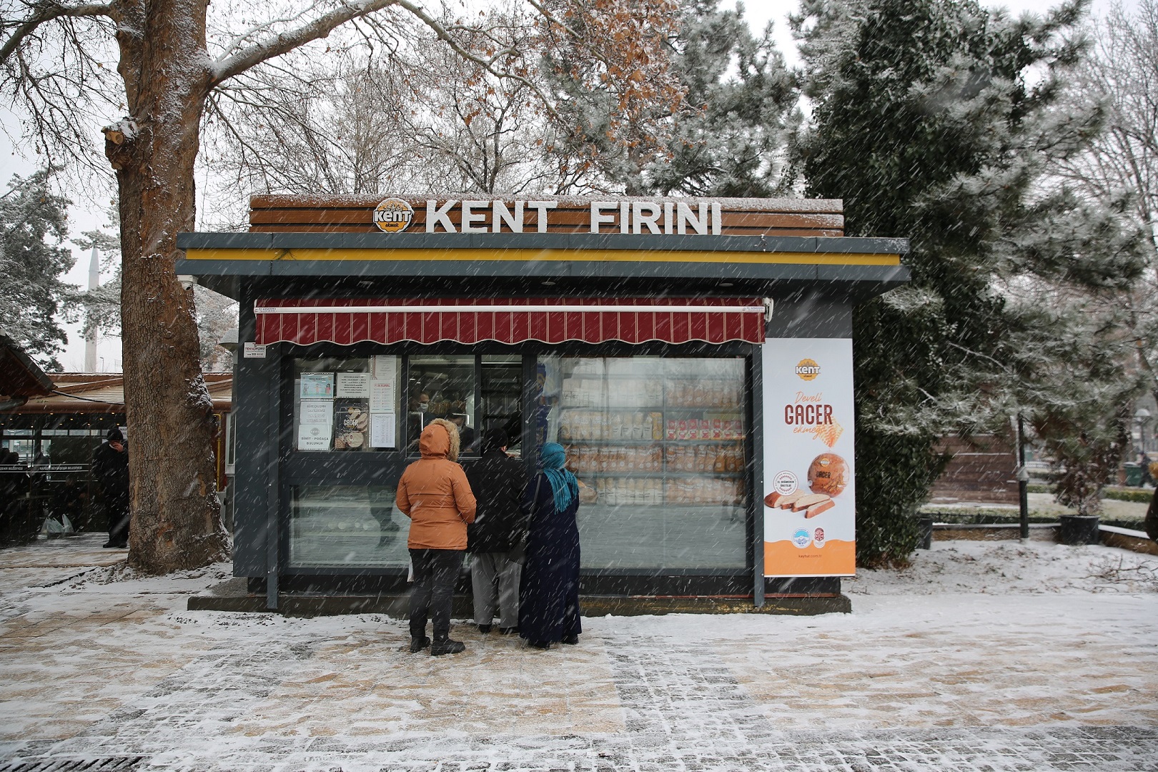 Cumhuriyet Meydanı’ndaki Kent Ekmek Büfe Sayısı İkiye Çıkarıldı