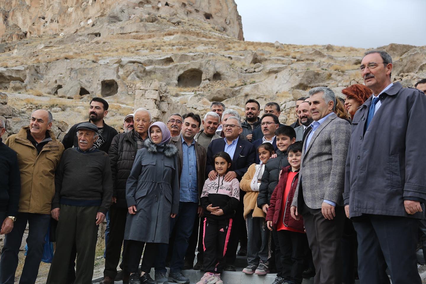 Büyükkılıç ve Çiçek’ten Masal Diyarı Soğanlı’da Keyifli İnceleme ve Yürüyüş
