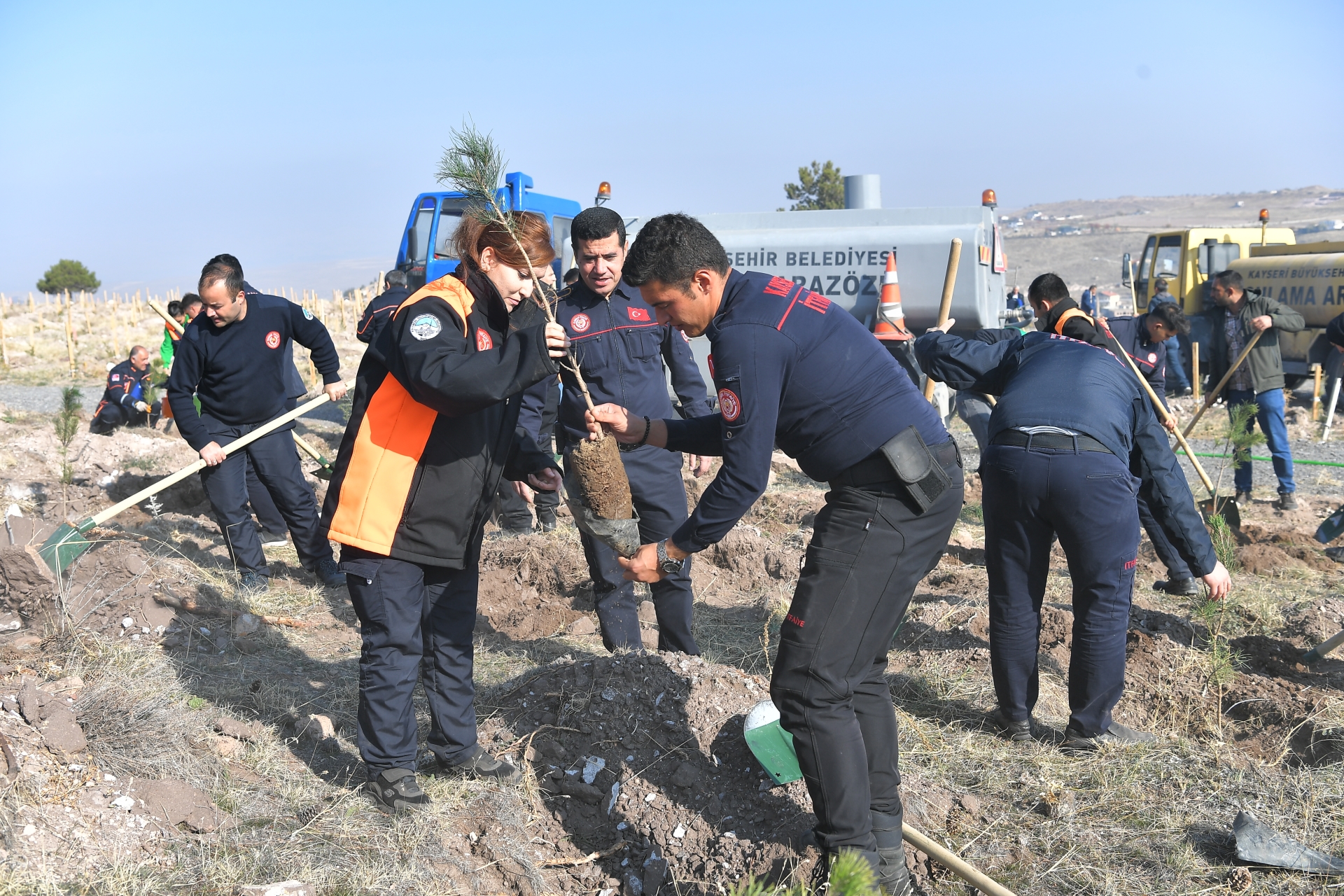 Kayseri Büyükşehir, 11.11'de 5 Bin Fidan İle Geleceğe Nefes Oldu