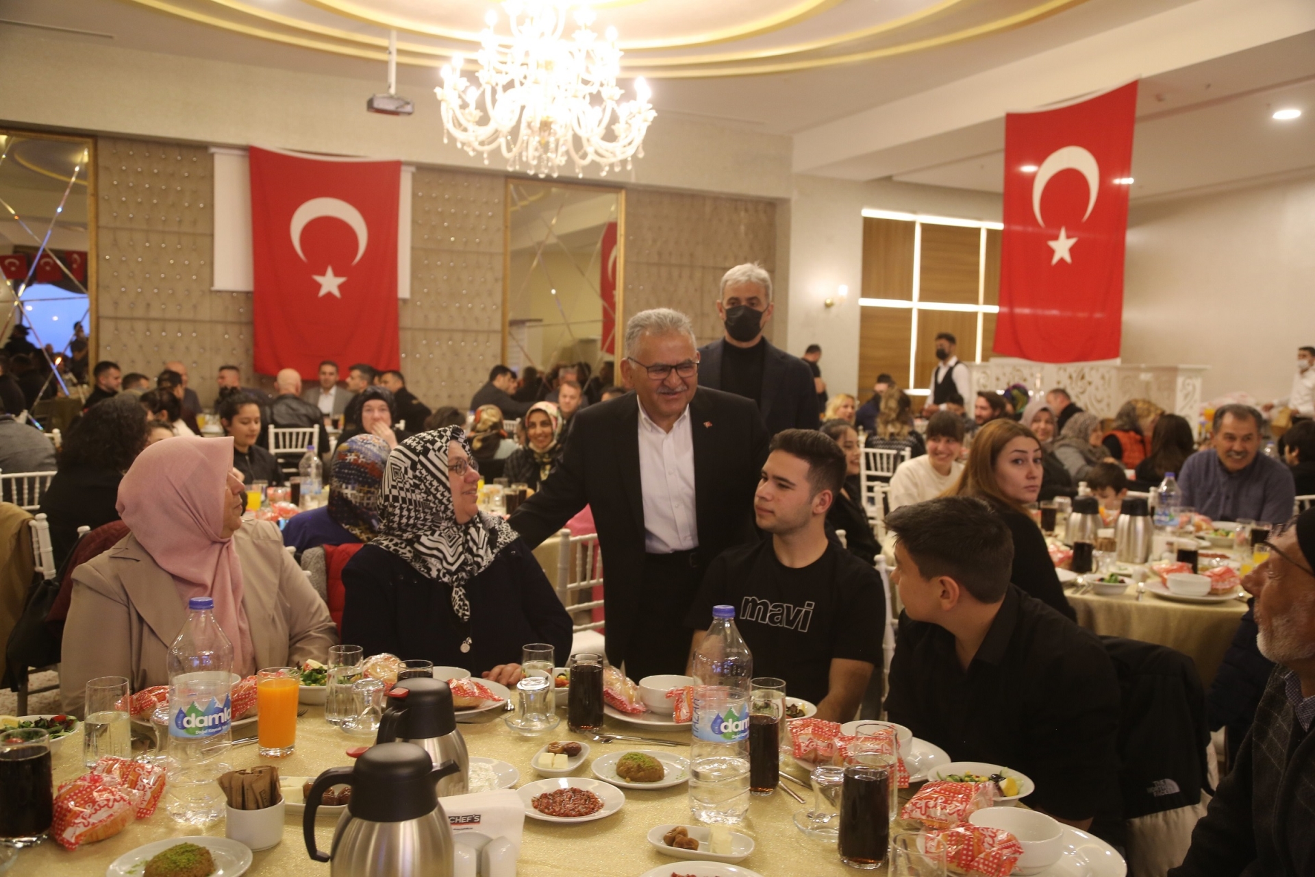 Başkan Büyükkılıç, Eşi ile Birlikte Şehit Aileleri, Gazi ve Yakınlarıyla Bir Araya Geldi