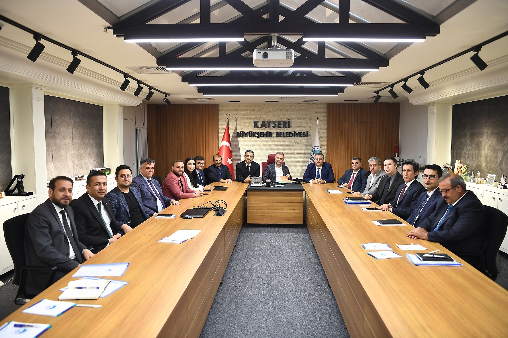 Ertürk: “Anadolu Efsanesi Kayseri‘nin Başarısını İstişare Ettik”