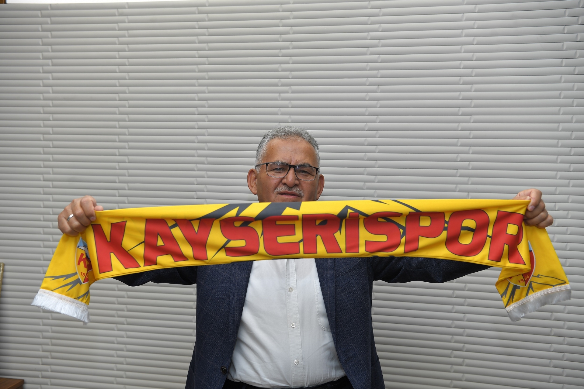 Büyükkılıç: “Kayserispor’umuza Kupa Finalinde Başarılar Diliyorum”
