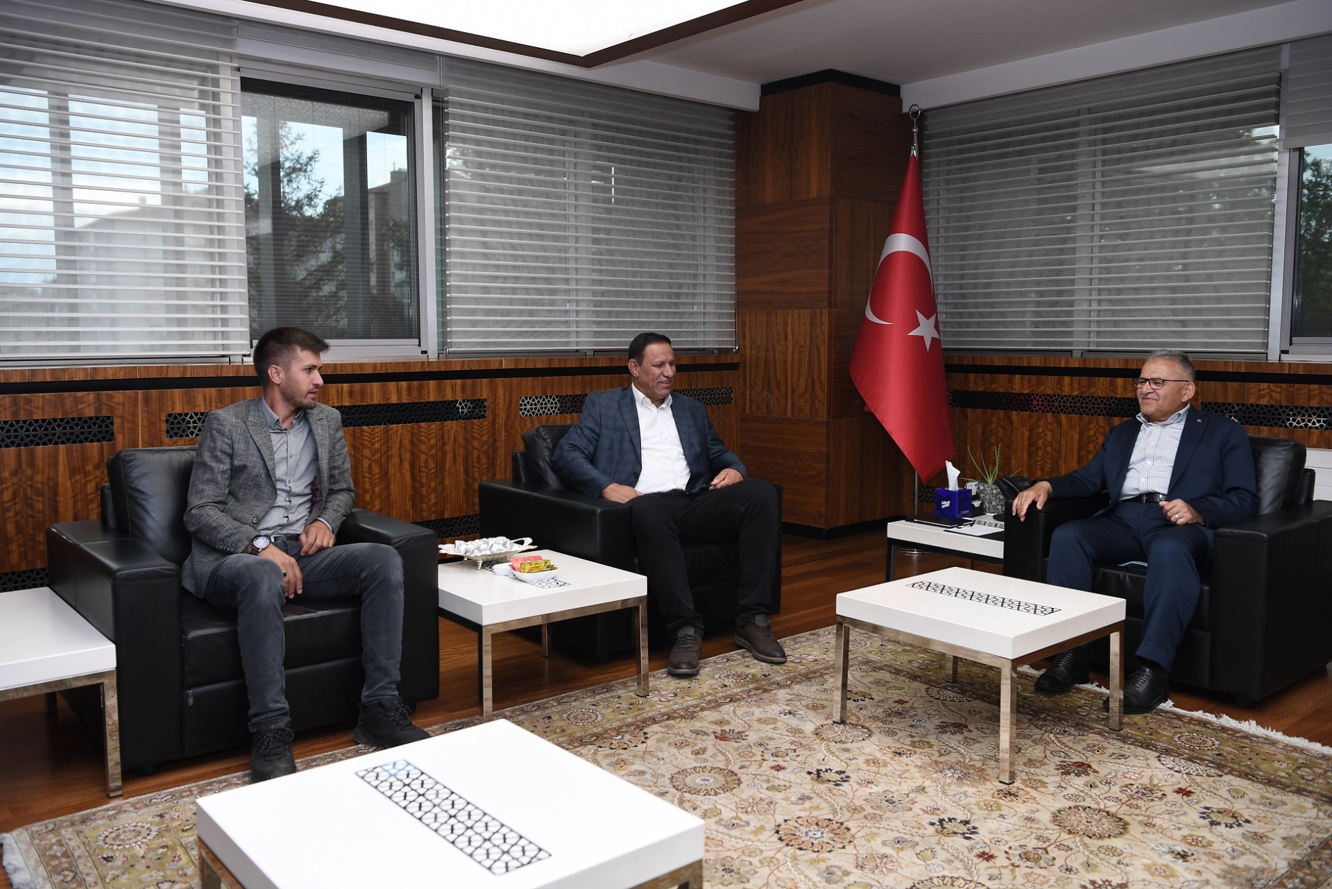 Başkan Büyükkılıç’a, Hakkâri Derecik Belediye Başkanı Çetinkaya’dan Ziyaret