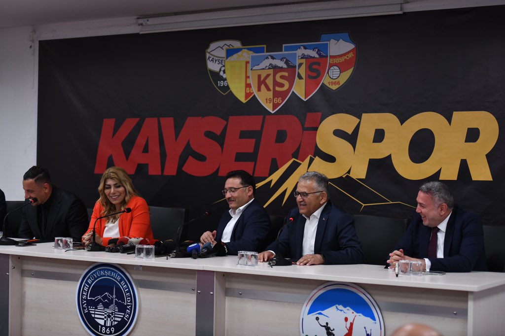 Başkan Büyükkılıç’tan Kayserispor’un Yeni Teknik Direktörü Atan’a: “Bu Şehir Senin Şehrin”