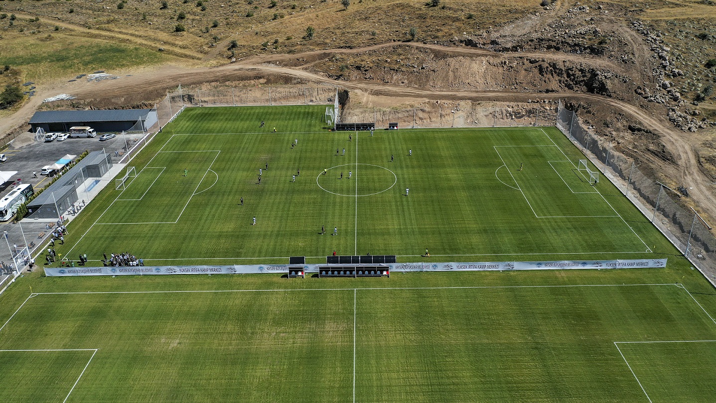 Büyükşehir’in 100 Milyon TL’lik Erciyes Yüksek İrtifa Kamp Merkezi Futbol Takımlarının Gözdesi Oldu