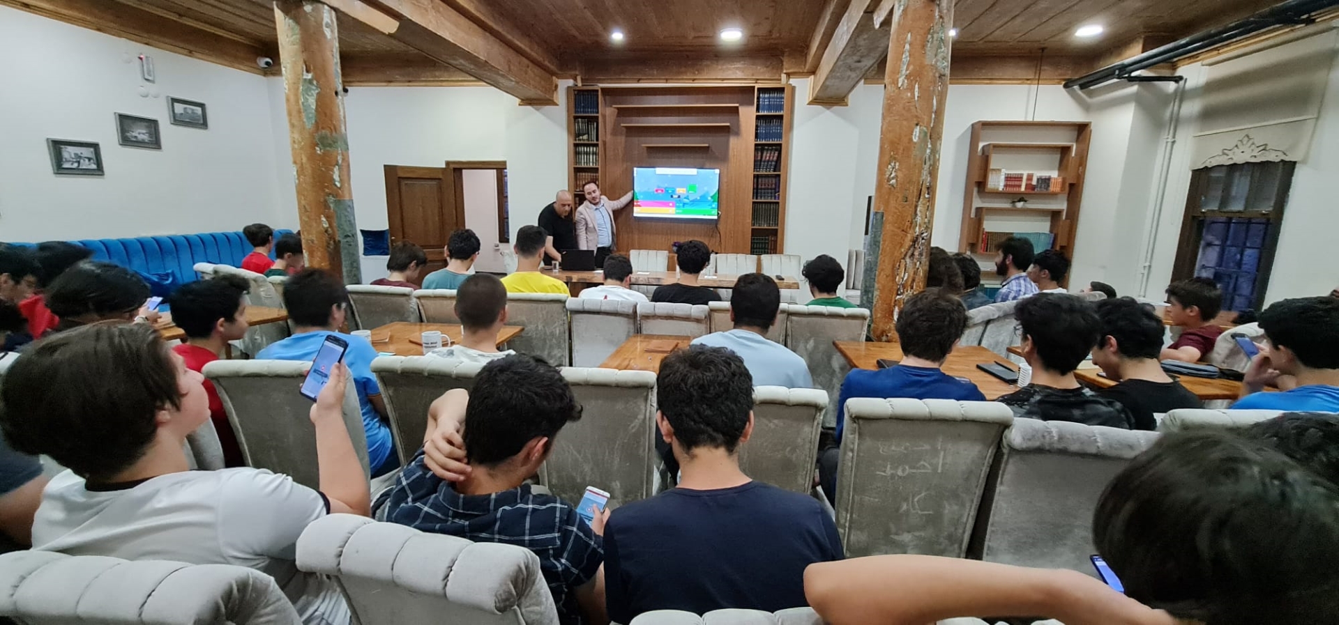 Büyükşehir’in Gençlik Merkezi’nde ‘Tecrübe Paylaşım Etkinlikleri’ Sürüyor
