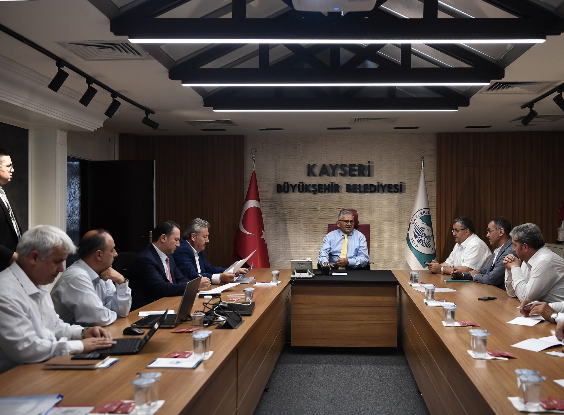Büyükkılıç’tan Başkanlarla “Kayserigaz” Zirvesi