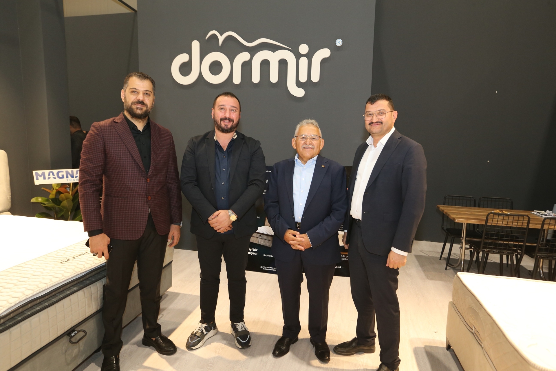 Başkan Büyükkılıç, Anadolu Mobilya Fuarı’nı Ziyaret Etti