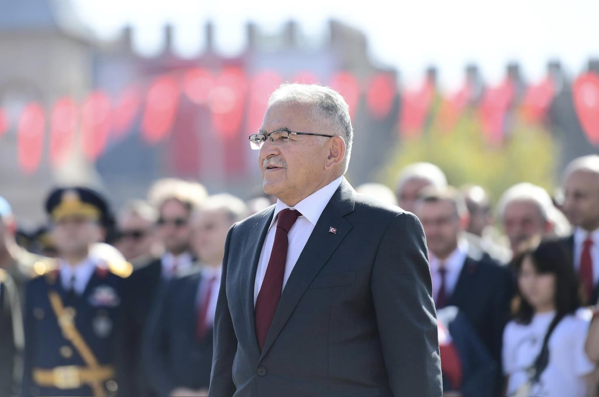 Başkan Büyükkılıç, Cumhuriyet Bayramı Kutlamasında Çelenk Sundu