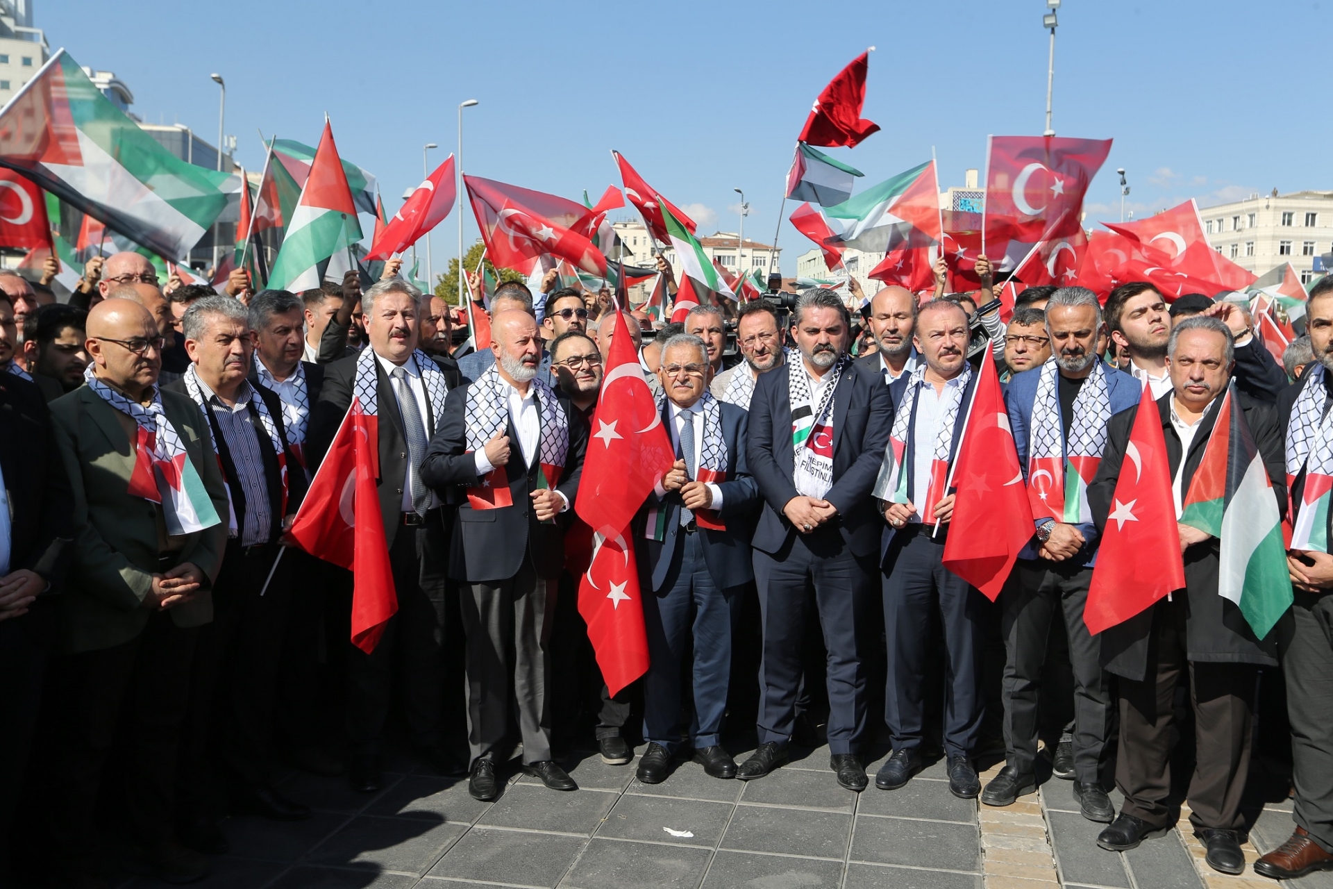 Başkan Büyükkılıç, “Filistin’e Destek, İsrail’e Tepki” Mitingine Katıldı