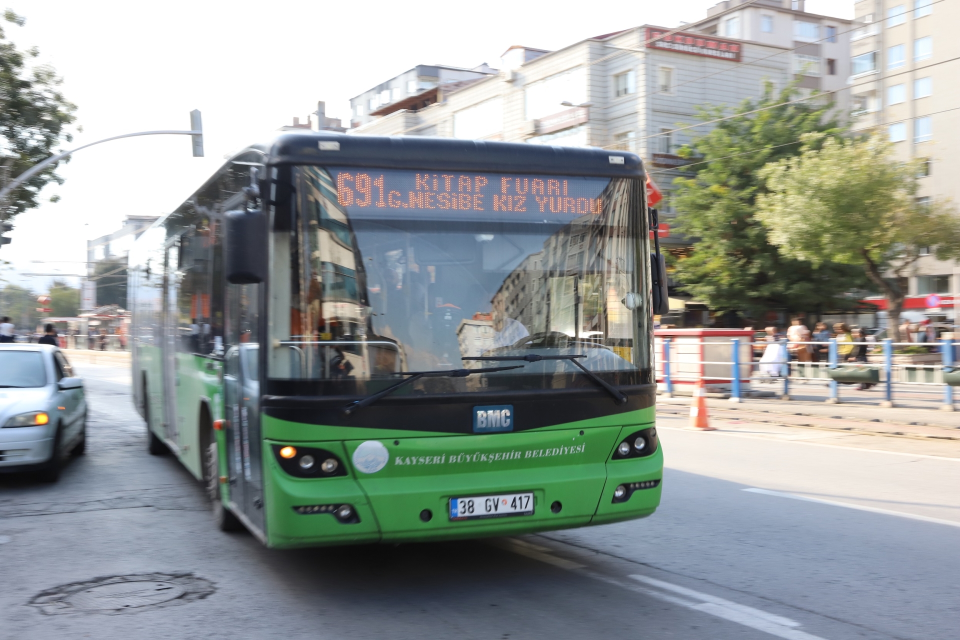 Büyükşehir’den Ziyaretçi Rekoru Kıran Fuara “Ücretsiz” Ulaşım