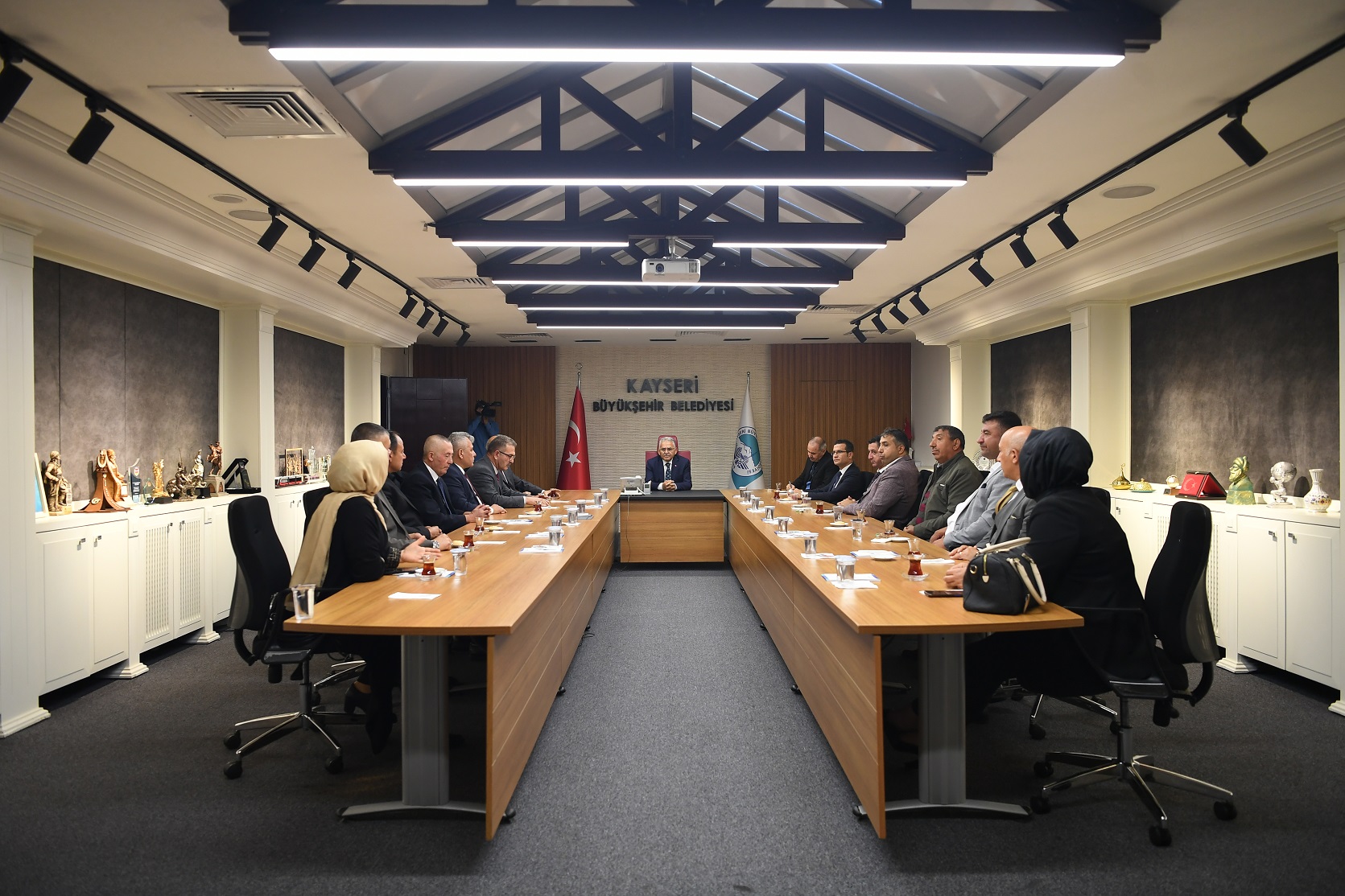 Muhtarlardan Başkan Büyükkılıç’a “19 Ekim” Ziyareti