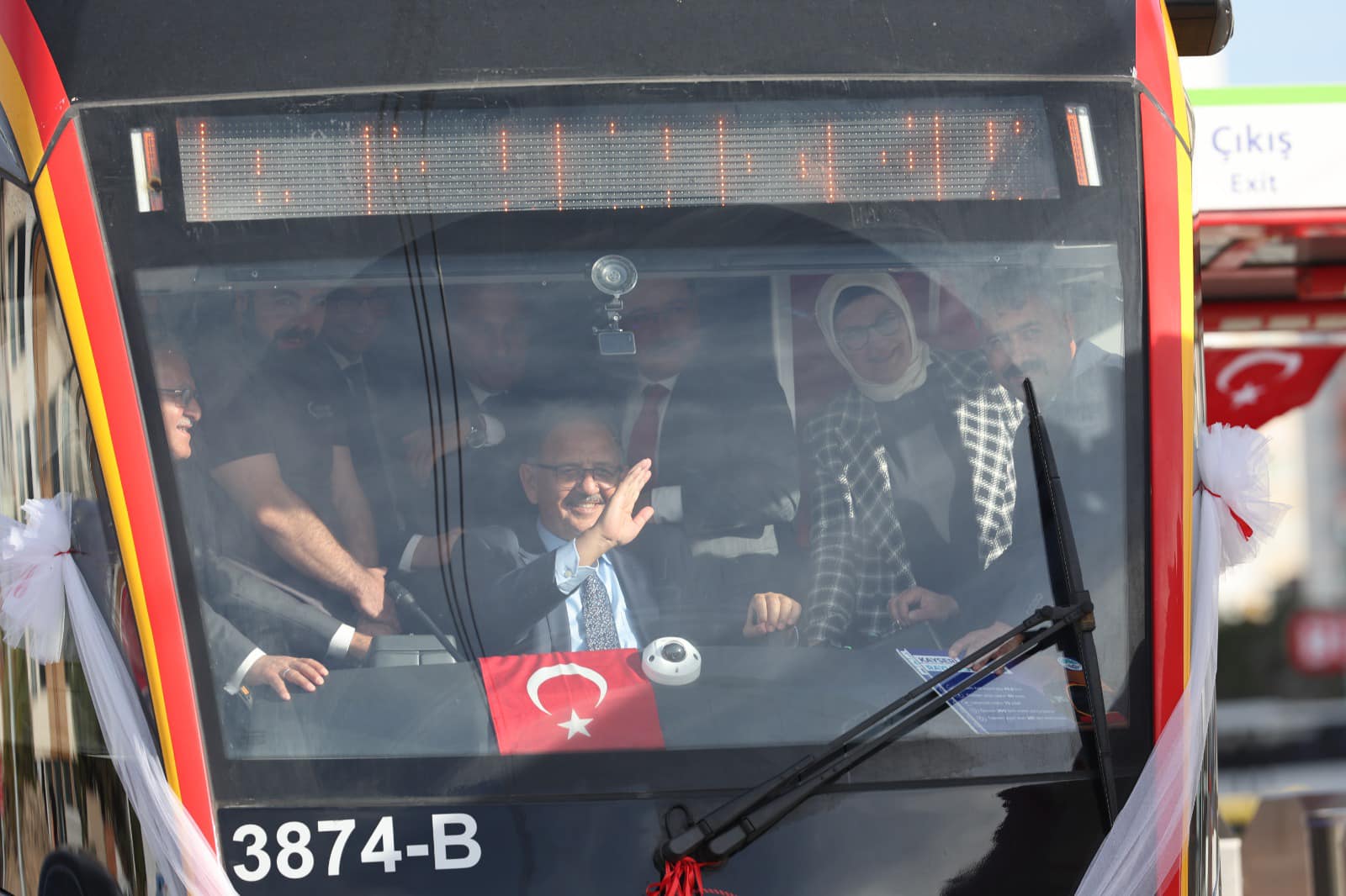 Talas Mevlana-Cumhuriyet Meydanı Tramvay Hattı, Bakan Özhaseki’nin Vatman Koltuğunda Sürüşü İle Hizmete Başladı