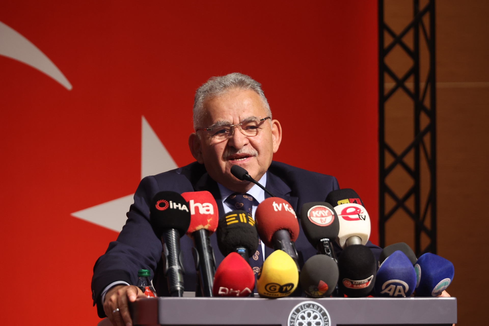 AK Parti Genel Başkan Vekili Elitaş ve Başkan Büyükkılıç, Mobilya Sektörü Temsilcileri ile Buluştu