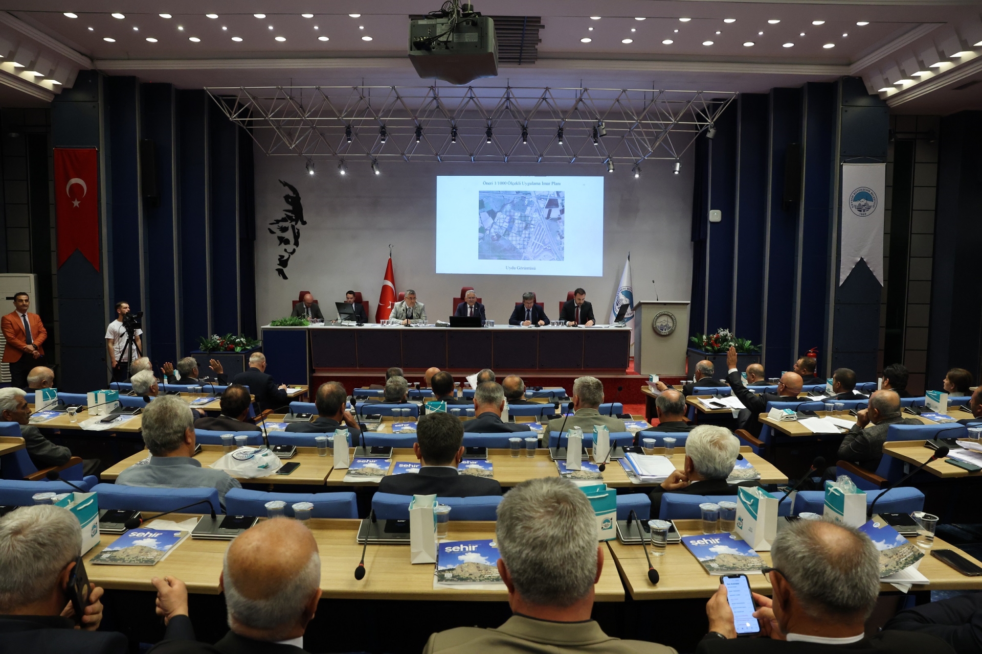 Başkan Büyükkılıç'tan Büyükşehir Belediye Meclisi’nde İsrail’e Kınama