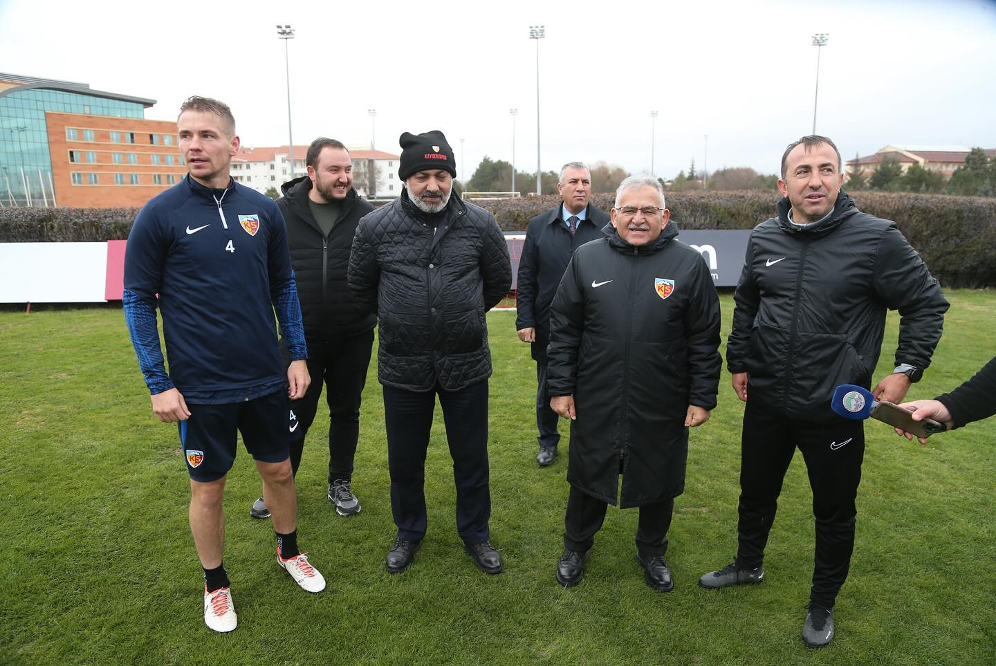 Başkan Büyükkılıç, Fenerbahçe Maçı Öncesi Kayserispor'u Ziyaret Ederek, Başarılar Diledi