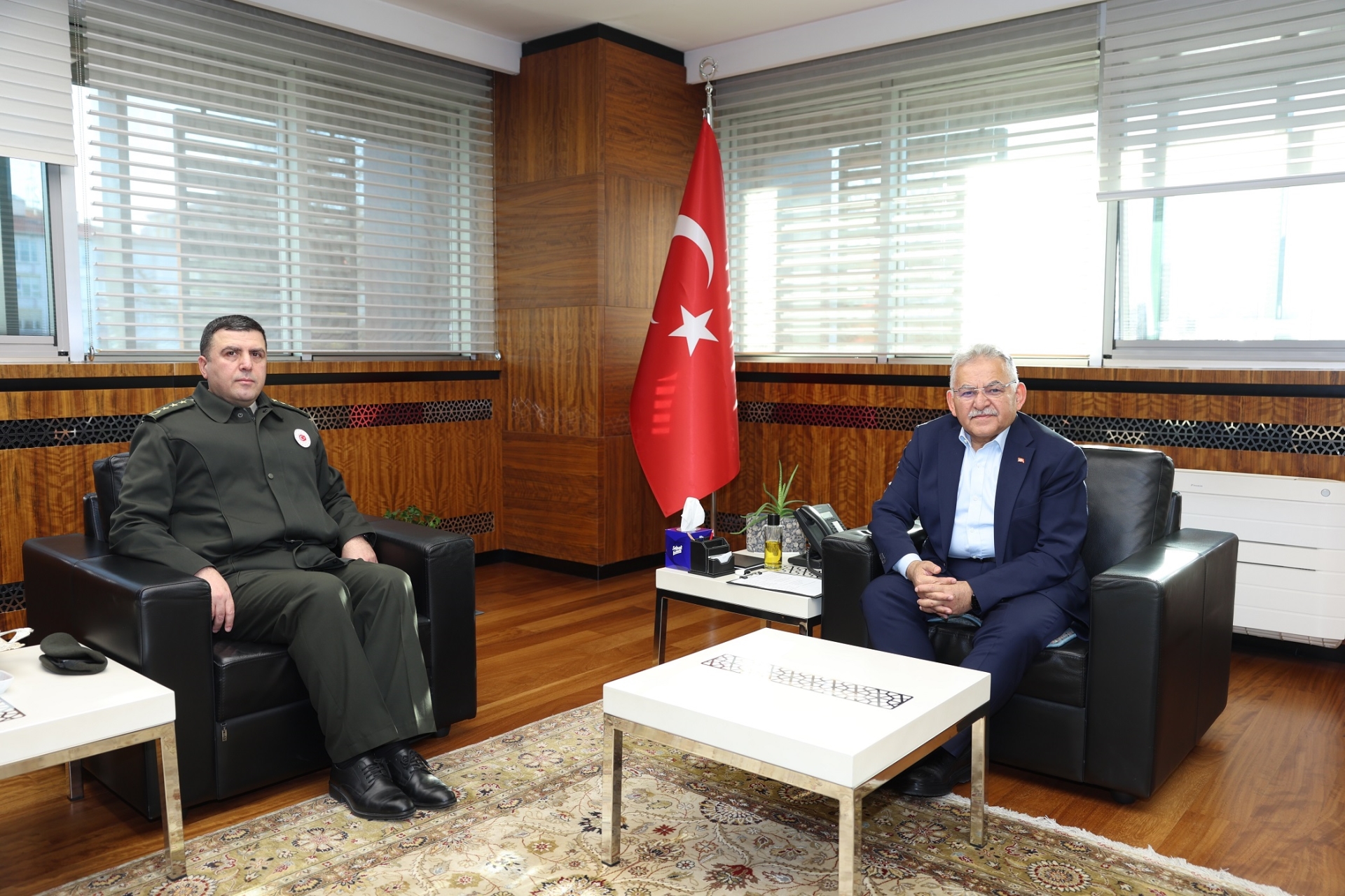 Başkan Büyükkılıç’a Ziyaretçi Yoğunluğu