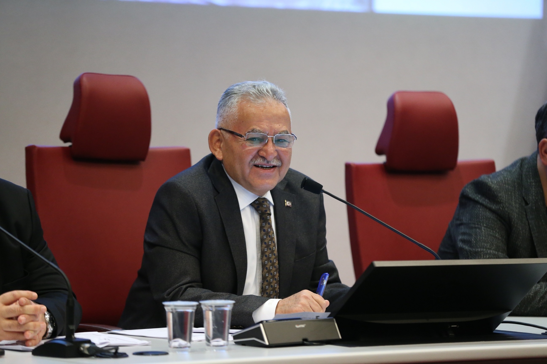 Büyükşehir Belediye Meclisi Toplandı